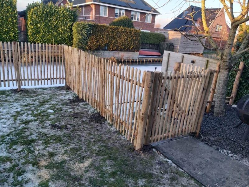 Lattenzaun Holz Kastanie 120 cm hoch Zaunlatten halbrund