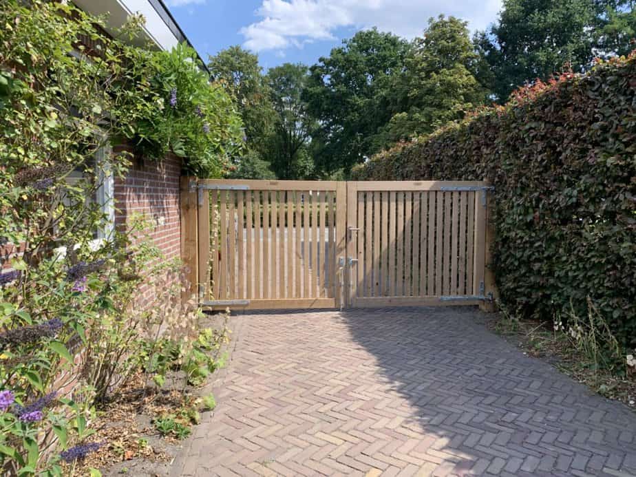 Einfahrtstor Eiche Adequat