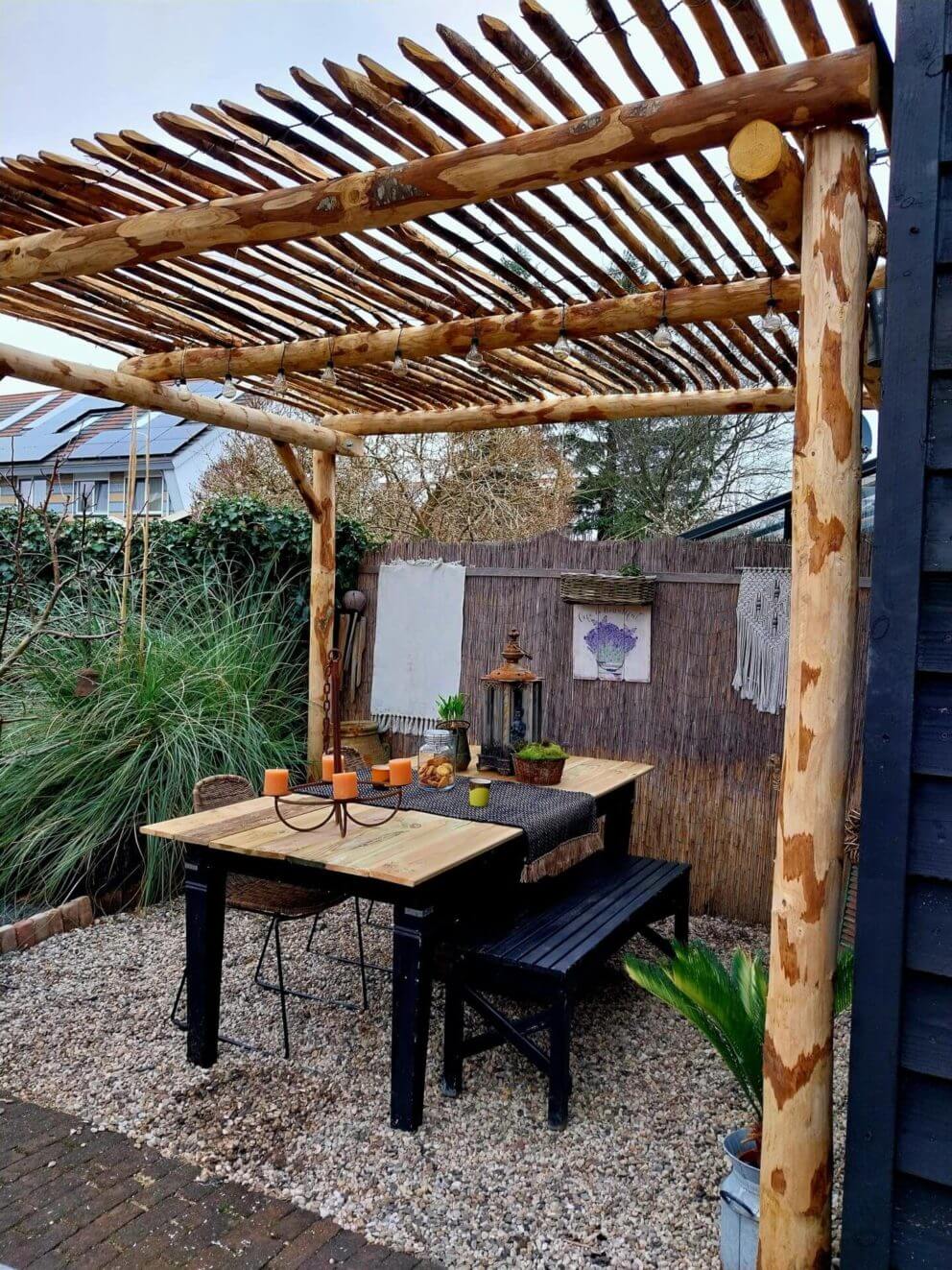 Pergola Holz Dach Staketenzaun