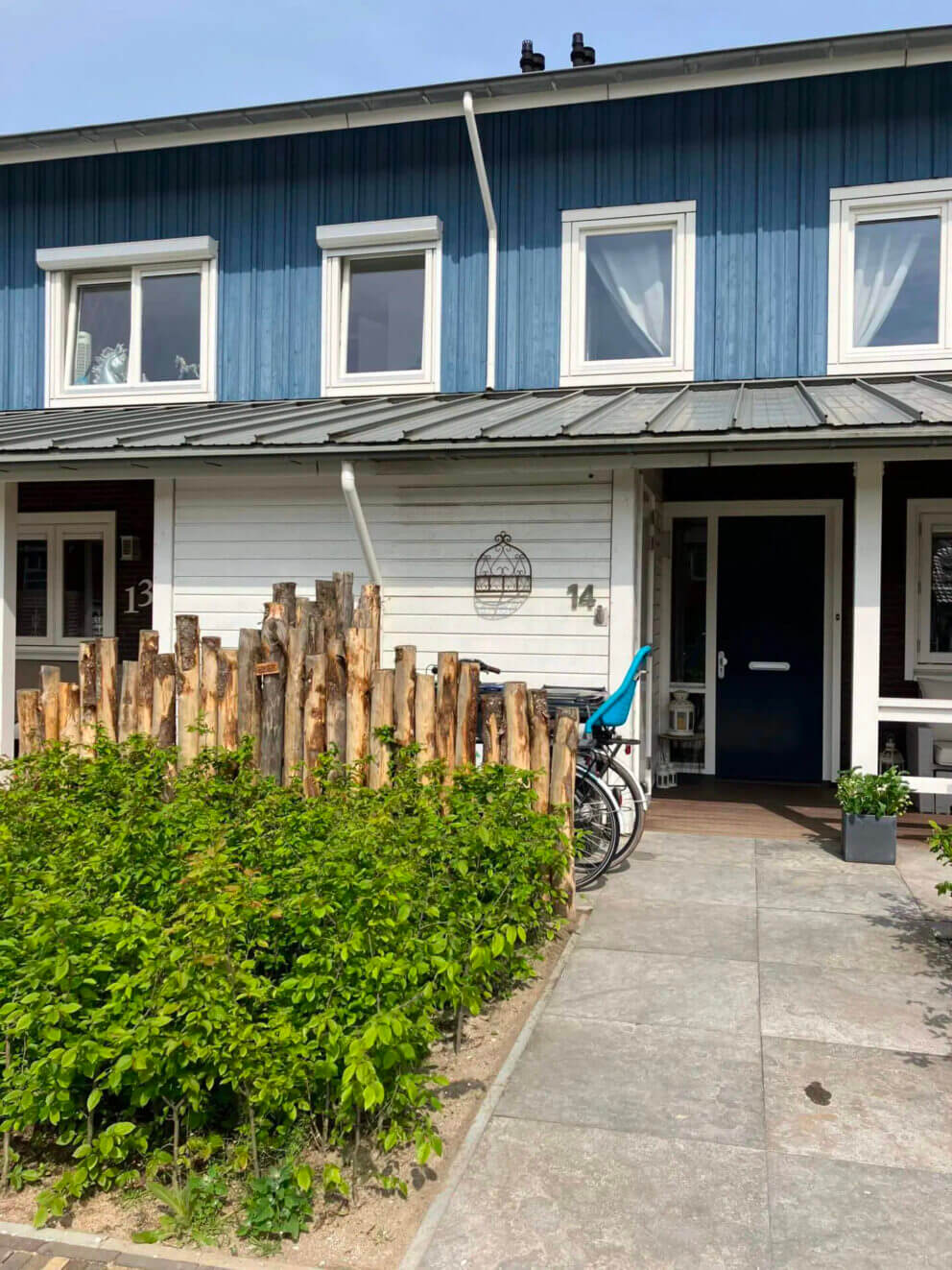 Fahrradständer im Vorgarten - Holzpfähle aus Edelkastanie