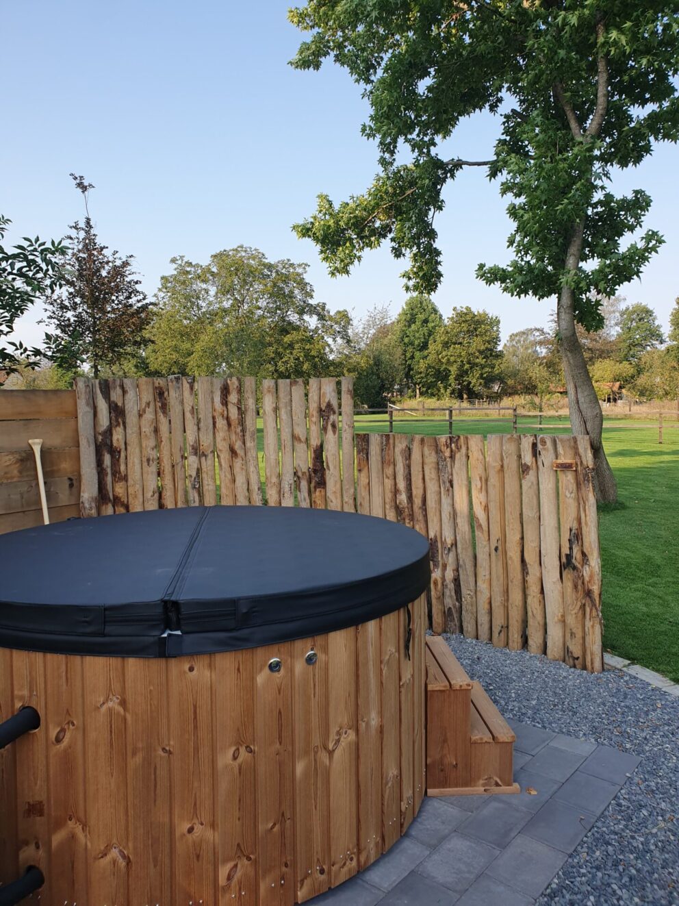 Whirlpool Garten Holz
