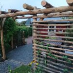 Pergola aus Holz: Pfähle aus Edelkastanie mit 10/12 cm Durchmesser