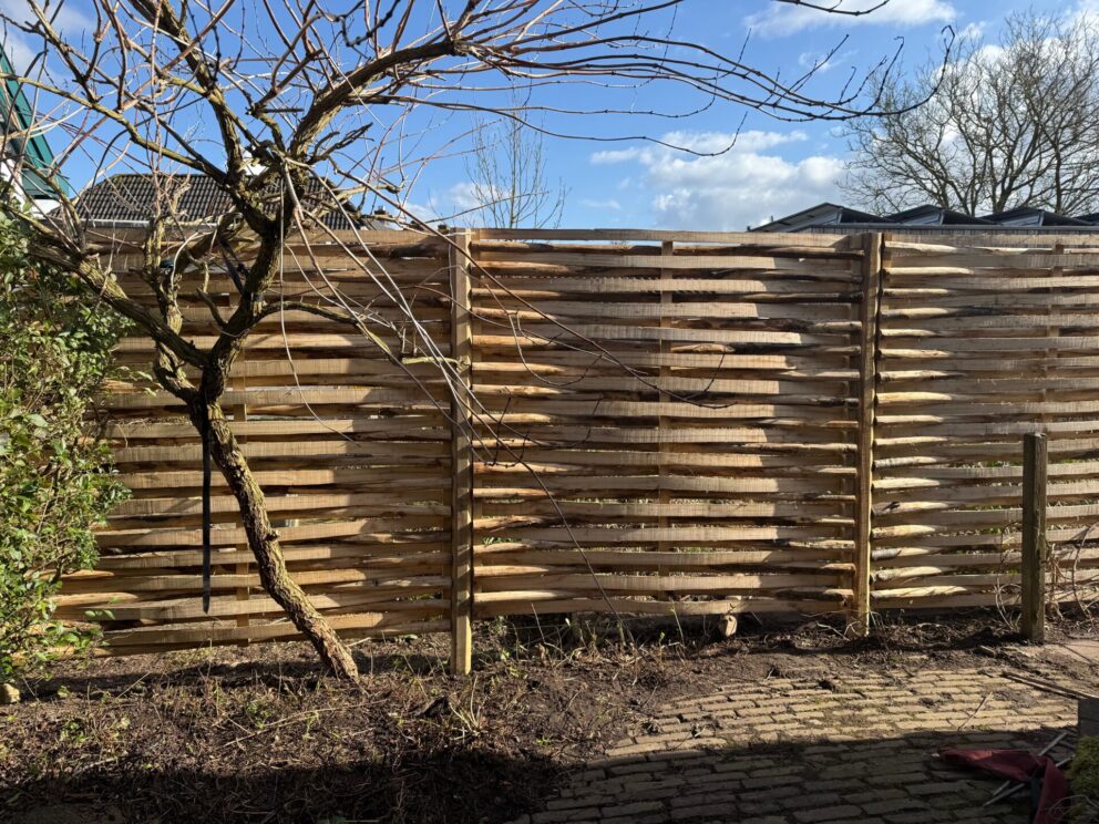 Flechtzaun Holz Kastanie 180 x 180 cm Sichtschutz