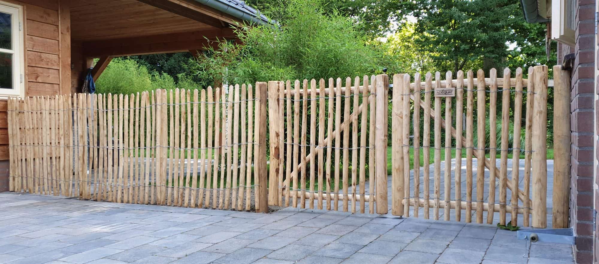 Sichtschutz Staketenzaun halbrunde Latten 100 cm hoch