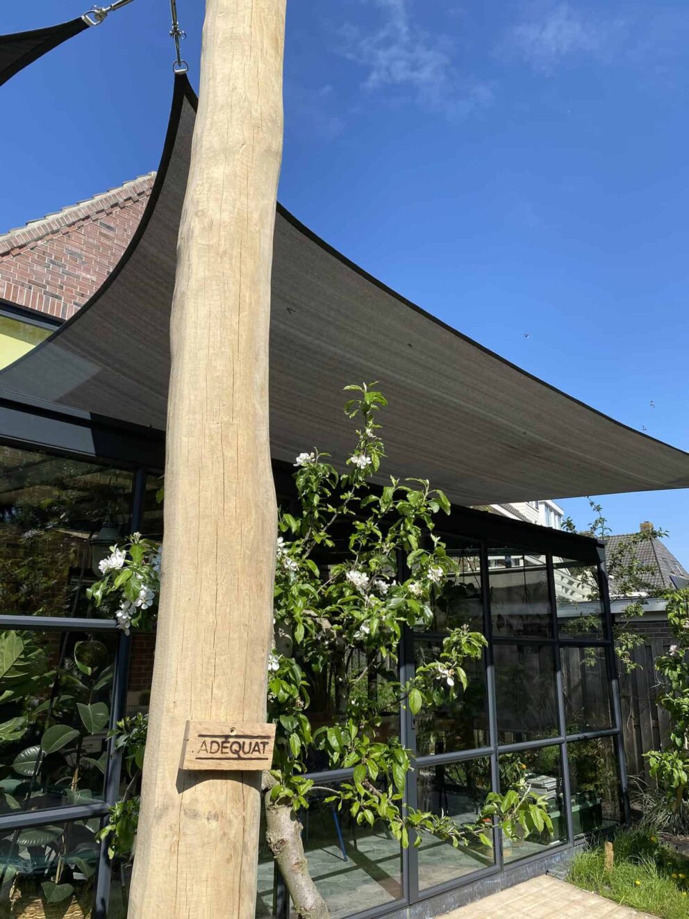 Robinienstamm geschliffen (19-21 cm Ø, 400 cm lang)