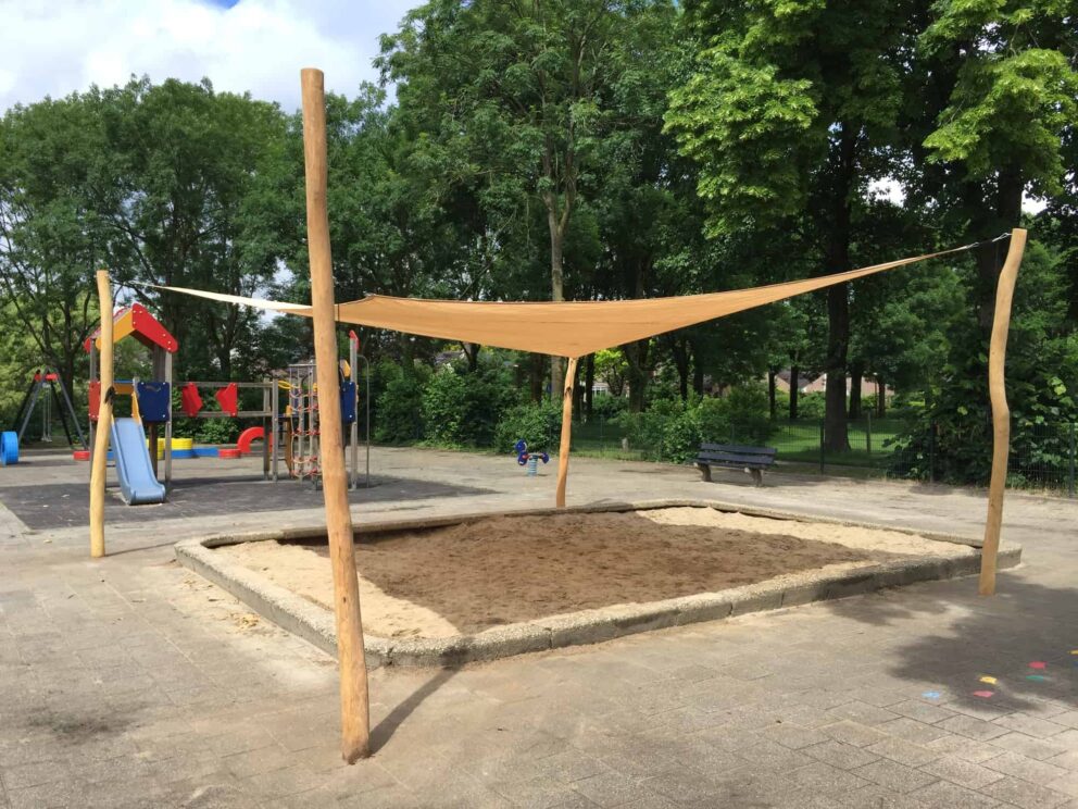 Robinienstamm geschliffen Robinie Rundholz 10-12 cm Sonnensegel Spielplatz
