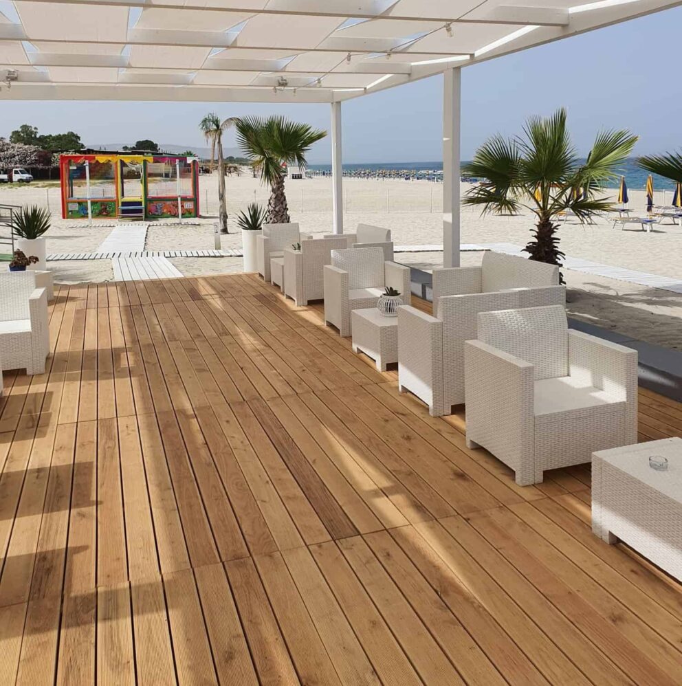 Kastanienholzbretter Bodenbelag Terrasse
