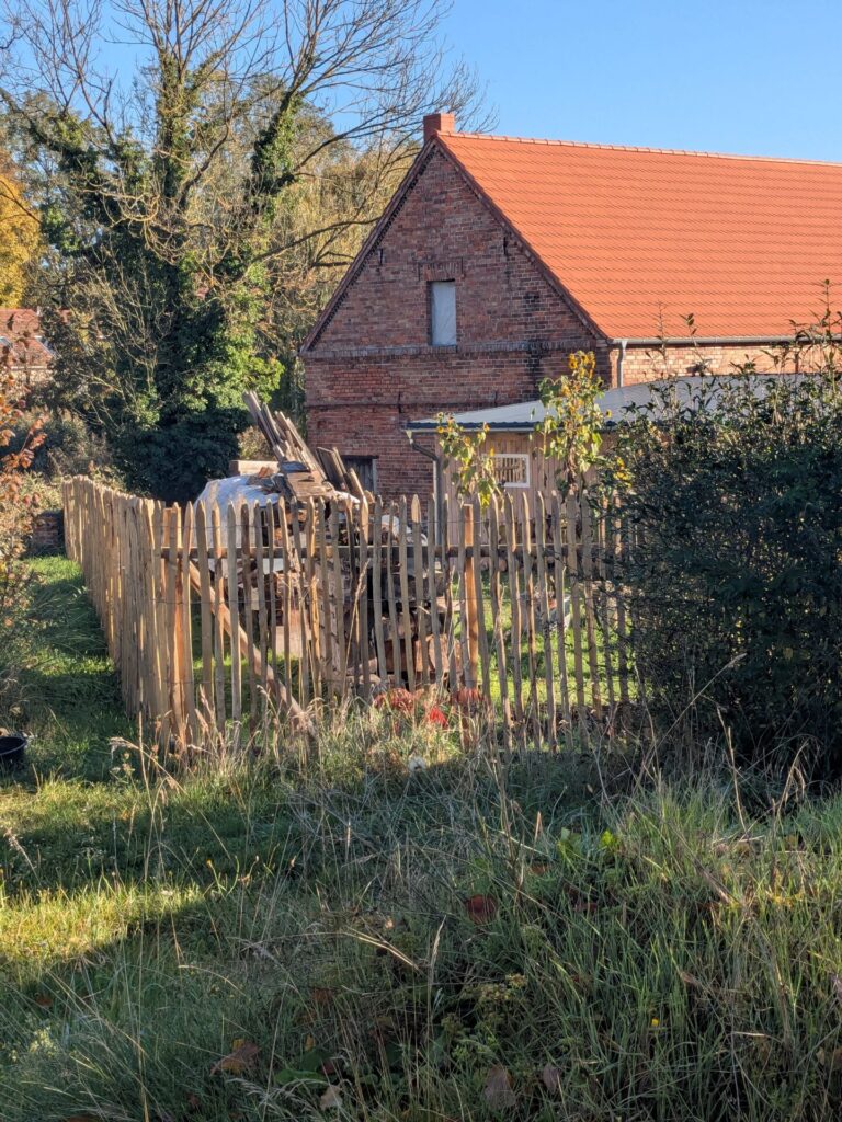 Staketenzaun Kastanie 150 cm hoch, Lattenabstand 4 cm