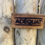 Kastanien Pfost 120 cm lang, Ø 10-12 cm, mit Spitze, Kastanien Pfost 175 cm lang, Ø 10-12 cm, mit Spitze, Kastanien Pfost 200 cm lang, Ø 10-12 cm, mit Spitze, Kastanien Pfost 250 cm lang, Ø 10-12 cm, mit Spitze und Kastanien Pfost 150/160 cm lang, Ø 10-12 cm, mit Spitze