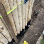 Kastanien Pfost 120 cm lang, Ø 10-12 cm, mit Spitze, Kastanien Pfost 175 cm lang, Ø 10-12 cm, mit Spitze, Kastanien Pfost 200 cm lang, Ø 10-12 cm, mit Spitze, Kastanien Pfost 250 cm lang, Ø 10-12 cm, mit Spitze und Kastanien Pfost 150/160 cm lang, Ø 10-12 cm, mit Spitze