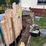 Kastanien Pfost 120 cm lang, Ø 10-12 cm, mit Spitze, Kastanien Pfost 175 cm lang, Ø 10-12 cm, mit Spitze, Kastanien Pfost 200 cm lang, Ø 10-12 cm, mit Spitze, Kastanien Pfost 250 cm lang, Ø 10-12 cm, mit Spitze und Kastanien Pfost 150/160 cm lang, Ø 10-12 cm, mit Spitze