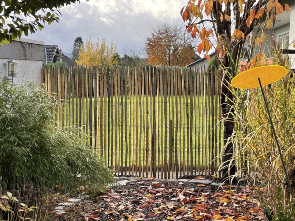 dichter Staketenzaun enger Abstand 200 cm hoch