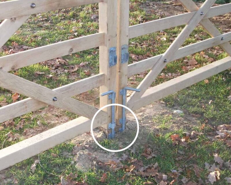 Toranschlag Torstopper Bodenriegel Holztor engl Eiche