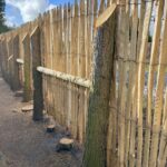 Fr. Staketenzaun Kastanien 150 cm hoch, Abstand 2 cm, 3m Rol und Edelstahl Schrauben 4,5x60, pro 100 Stück