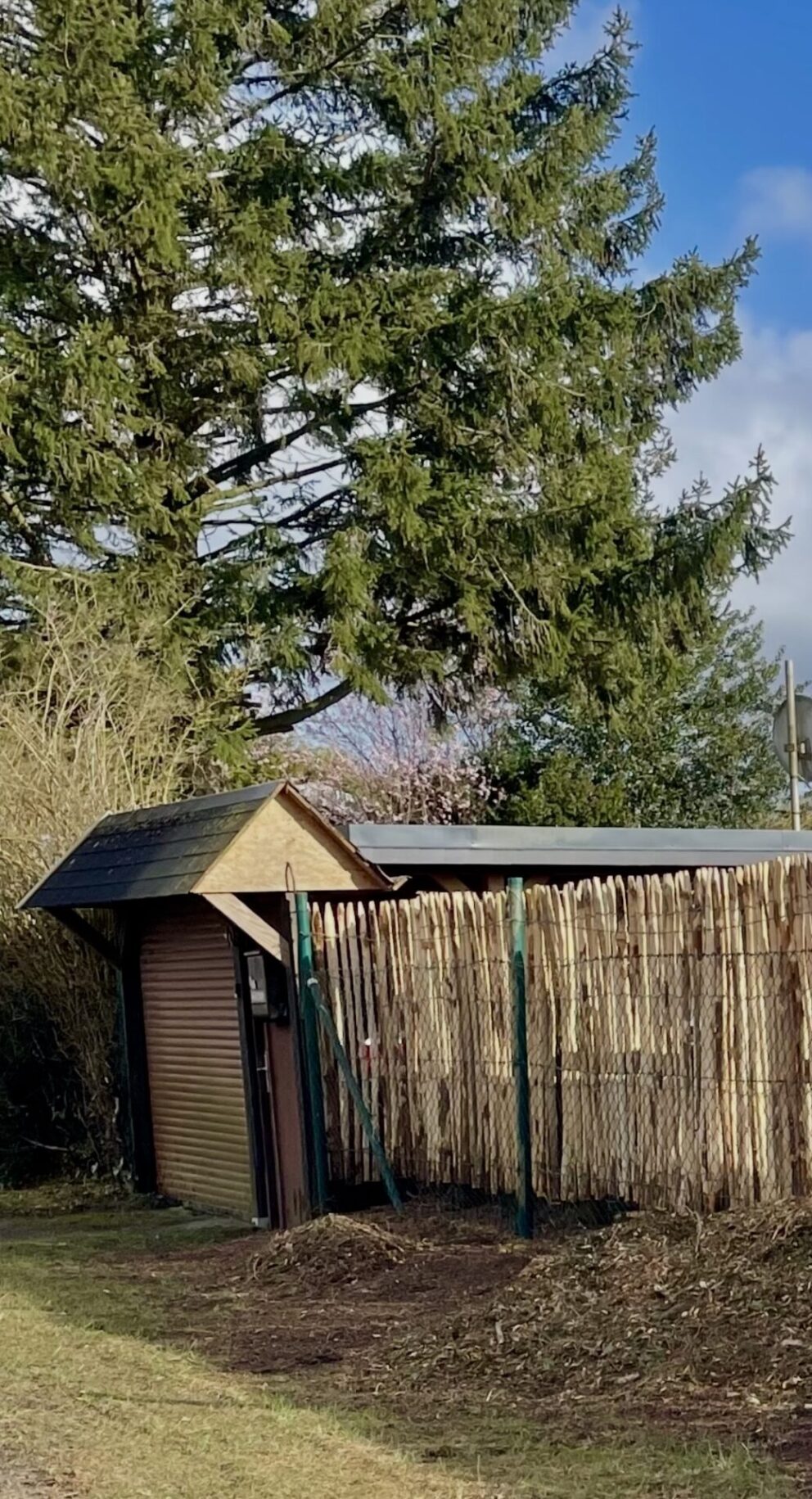 Kastanienzaun 150 cm hoch, 2 cm Abstand zwischen den Latten