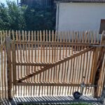 Kastanien Pfost 200 cm lang, Ø 10-12 cm - mit Spitze, Kastanien Pfost 175 cm lang, Ø 10-12 cm - mit Spitze, Fr. Staketenzaun Kastanien 120 cm hoch, Abstand 4 cm, 2x 5m Rolle, Fr. Staketenzaun Kastanien 200 cm hoch, Abstand 4 cm, 2x 5m Rolle, Holzbalken Edelkastanie rustikal gesägt - 8x8x250 cm, Holzbalken Edelkastanie rustikal gesägt - 8x8x300 cm, Fr. Staketenzaun Kastanien 120 cm hoch, Abstand 4 cm, 2x 5m Rolle, Kastanien Pfost 200 cm lang, Ø 7-9 cm - mit Spitze und Kastanien Pfost 200 cm lang, Ø 10-12 cm - mit Spitze