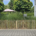 Staketenzaun Robinie 100 cm hoch, Lattenabstand 8 cm, Robinien Pfost 160 cm lang, Ø 8-10 cm geschält mit Spitze, Staketenzauntor Kastanie einzeln 150Bx100H (cm), Öffnungsrichtung: Links, Robinien Pfost 160 cm lang, Ø 10-12 cm geschält mit Spitze und Robinien Pfost 160 cm lang, Ø 12-14 cm geschält mit Spitze