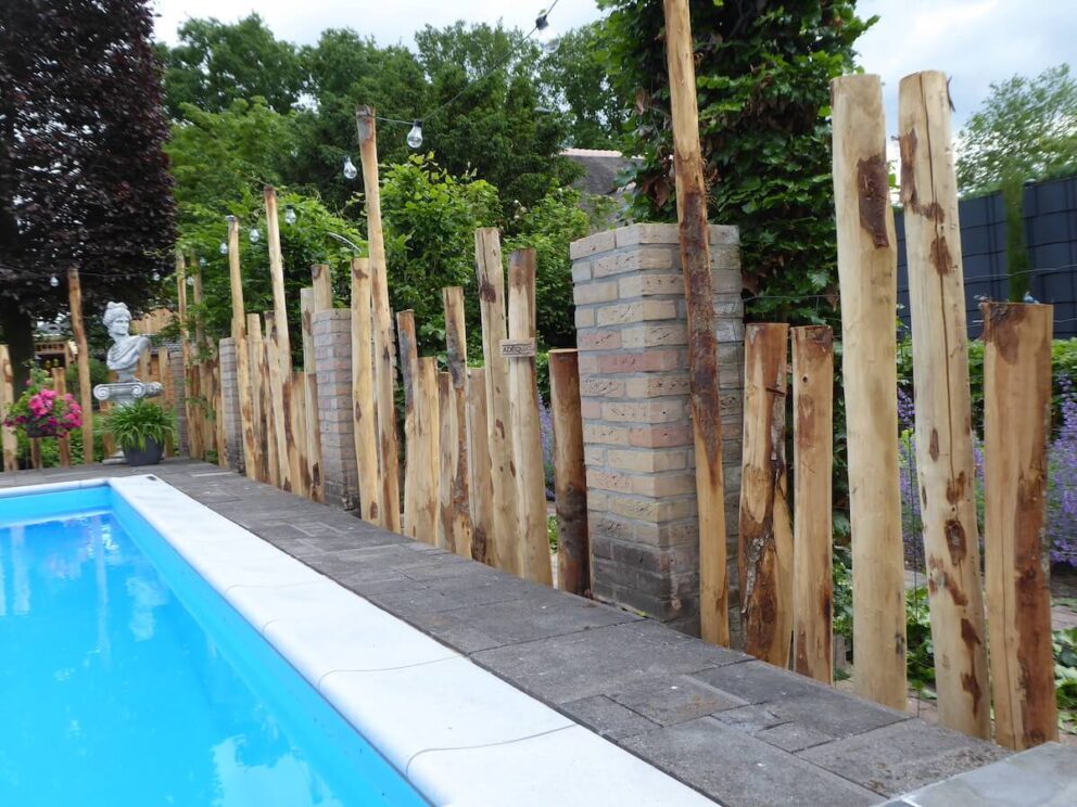 Holz Palisade Sichtschutz Pool