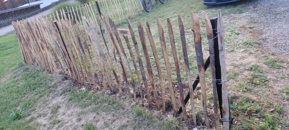 Fr. Staketenzaun Kastanien 100 cm hoch, Abstand 8 cm, 10m Rolle