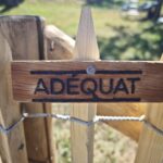 Adéquat logoschild