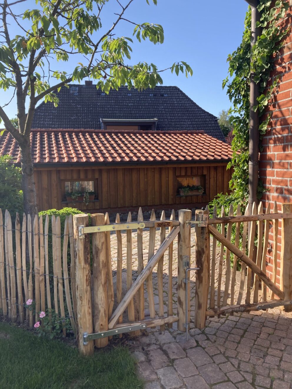 Staketenzauntor Edelkastanie