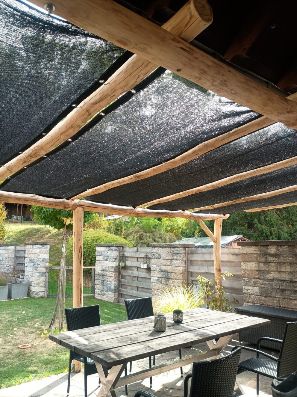 Pergola aus Robinie