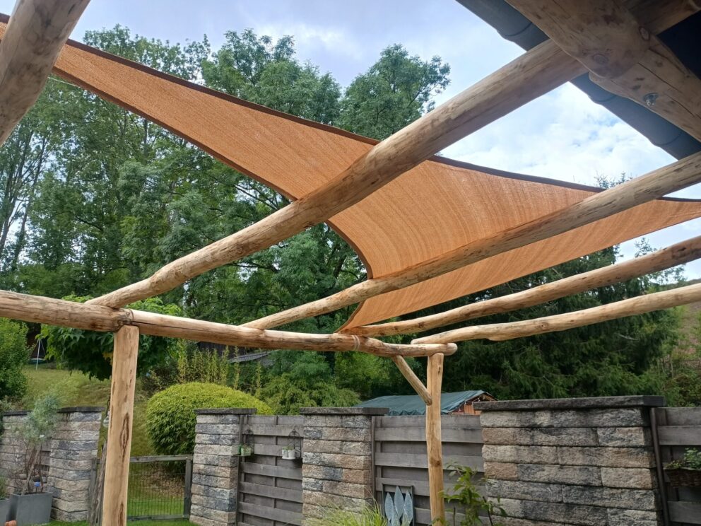 Robinien Pfost 250 cm lang, Ø 6-8 cm, geschält mit Spitze, Robinien Pfost 250 cm lang, Ø 8-10 cm, Sonnenschutz, Pergola und Überdachung