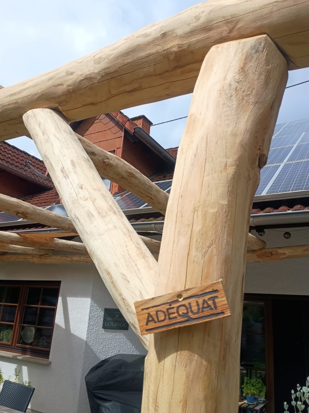 Robinien Pfost 250 cm lang, Ø 6-8 cm, geschält mit Spitze, Robinien Pfost 250 cm lang, Ø 8-10 cm, Sonnenschutz, Pergola und Überdachung