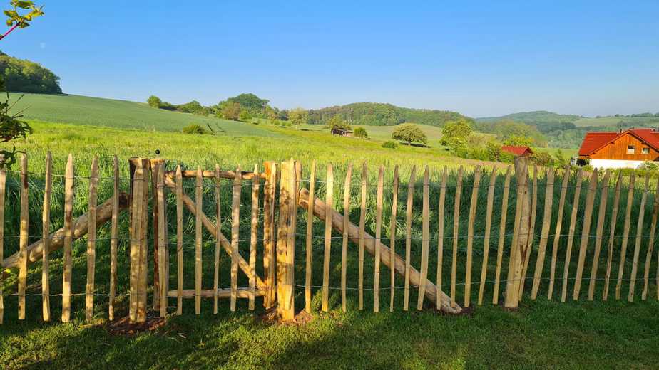 Adéquat Spécialiste du bois de châtaignier durable