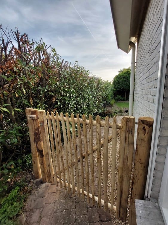 Portail en châtaigner cadre ganivelle 100 cm Adequat