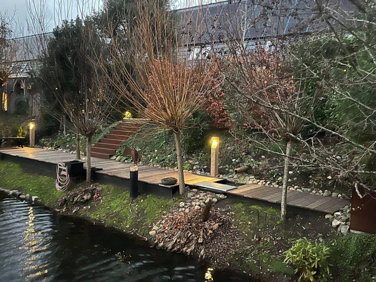 Luminaire de jardin en bois carré rustique Bella