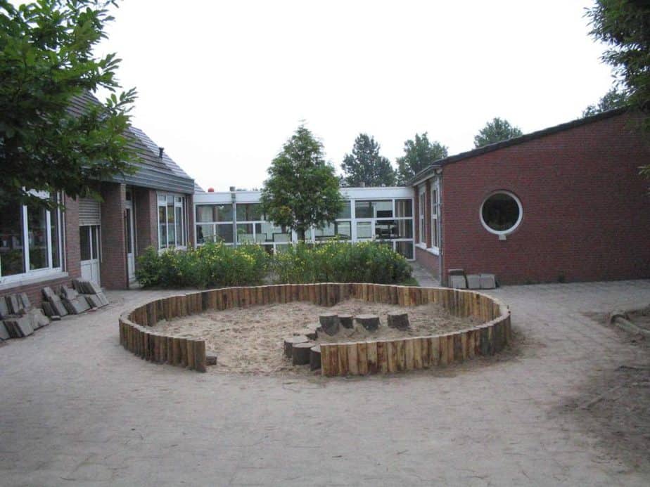 Aire de jeux en bois - Adéquat