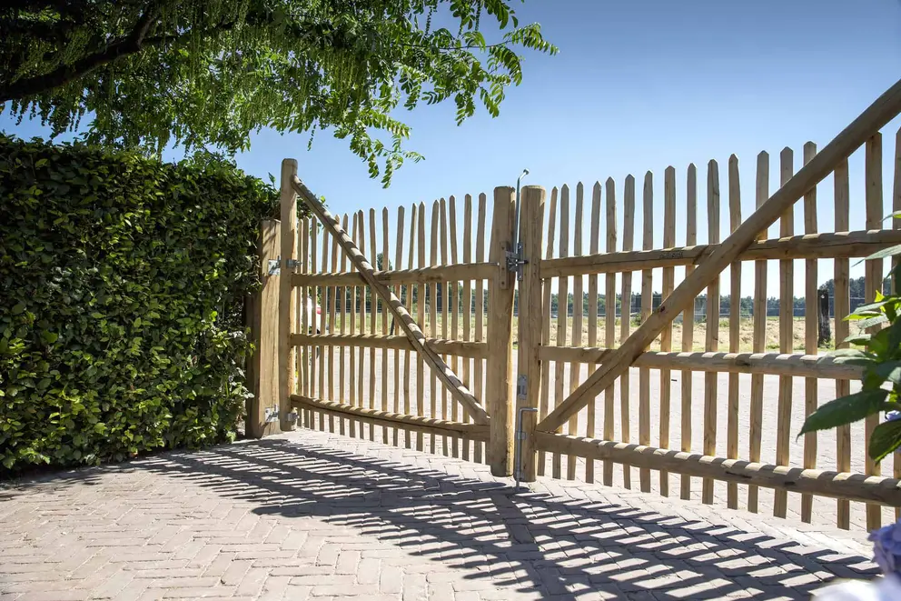 Choisir un portail en bois