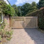 Houten inrijpoort eiken dubbel, houten poort Adequat