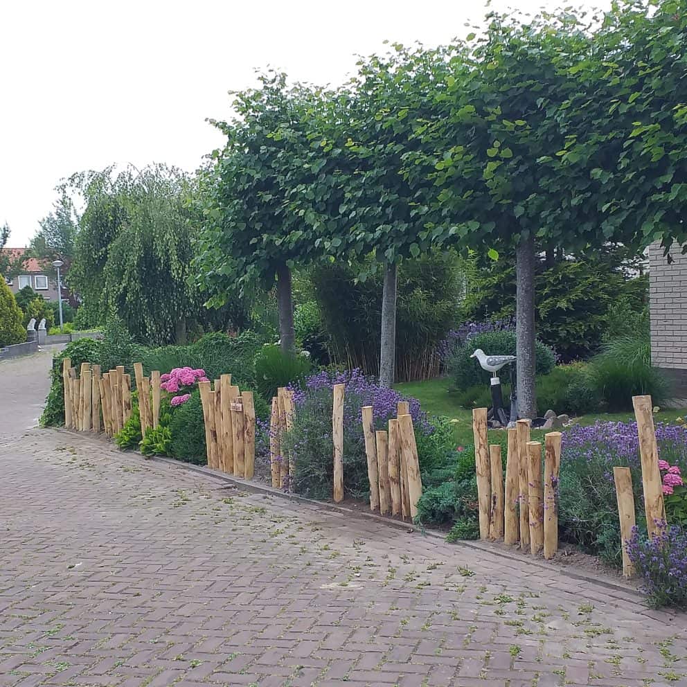 Kastanjehouten palen 7-9 cm diam. 125 cm lang Adéquat