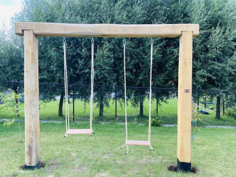 Kastanje houten balk rustiek bezaagd voor schommel - Adéquat