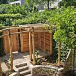 Pergola gemaakt van kastanje paal diameter 7/9 cm en lengte 350 cm met kastanje paal diameter 10/12 cm met lengtes 300, 350 en 400 cm