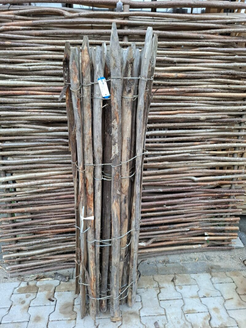 nr 116 kastanje schapenhek 150 cm hoog - latafstand 8 cm - reststuk 370 cm