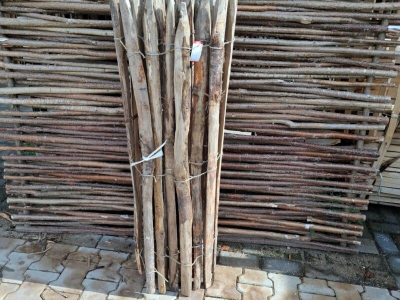nr 129 kastanje schapenhek 120 cm hoog - latafstand 6 cm - reststuk 335 cm