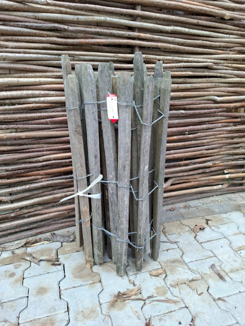 nr 131 robinia schapenhek 80 cm hoog - lataftand 8 cm - reststuk 480 cm