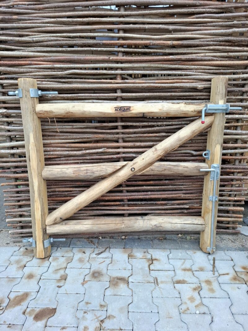 nr 17 post & rail poort kastanje 132 cm brred x 120 cm hoog - 3 niveau