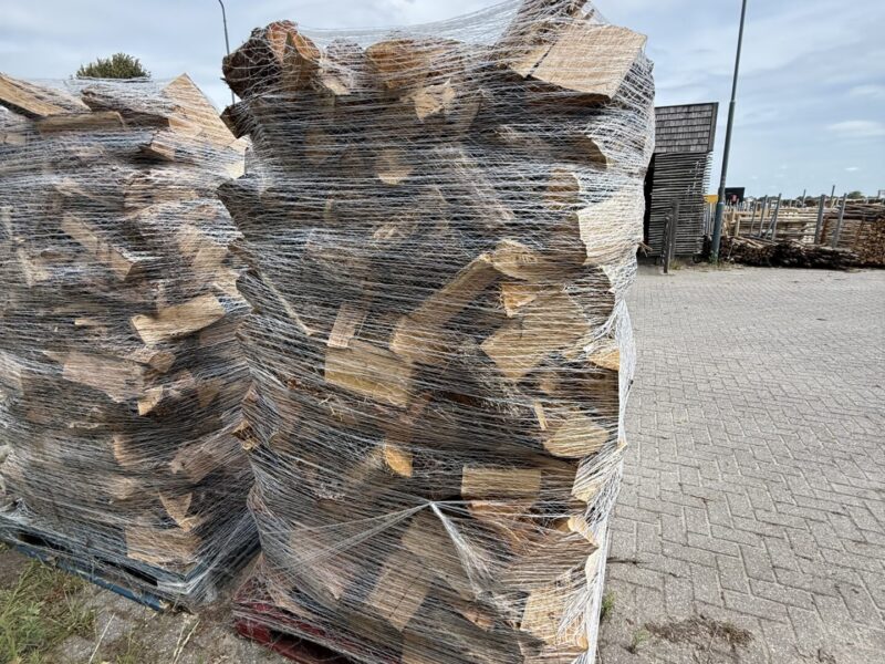Stookhout op pallet