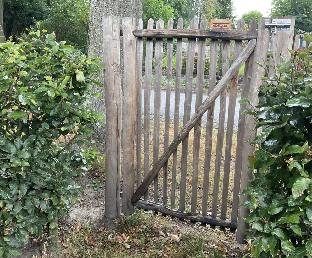 Schapenhek poort enkel 100 cm breed x 150 cm hoog, rechtsdraaiend