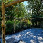 Robinia paal 350 cm lang, diameter 10-12 cm, geschild en ongepunt, robinia paal 300 cm lang, diameter 10-12 cm, geschild en gepunt, robinia paal 400 cm lang, diameter 10-12 cm, geschild en ongepunt, robinia paal 250 cm lang, diameter 10-12 cm lang, geschild en gepunt, pergola