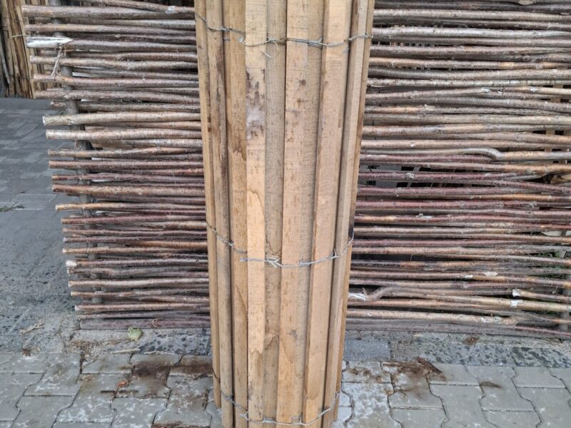 nr 161 schapenhekwerk kastanje - 120 cm hoog - latafstand 2 cm - 500 cm lang