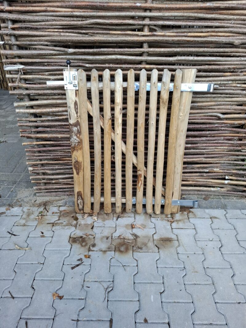 nr 2 schapenhek poort kastanjehout - 80 cm breed x 100 cm hoog - rechtsdraaiend