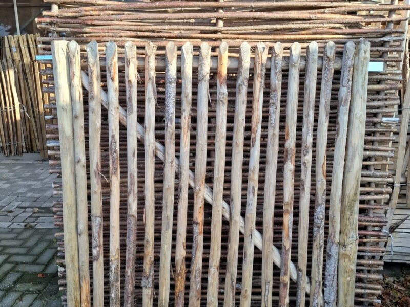 nr 89 Schapenhek poort kastanjehout - 150 cm breed x 150 cm hoog - rechtsdraaiend