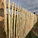 Luxe schapenhekpoort kastanje dubbel, 150 x 150 cm, plantpaal kastanje rustiek 16 x 16 x 250 cm, Frans schapenhek kastanje 150 cm hoog, latafstand 4 cm, 2 x 5 meter rol, kastanje paal 250 cm lang, diameter 7/9 cm, kastanje paal 250 cm, diameter 10/12 cm