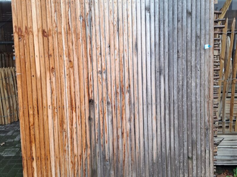 Nr 211 Kastanje scherm 200 cm hoog, lengte 170 cm.