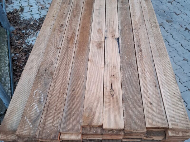 Kastanje vlonderplanken, 12 x 2.5 x 250 cm.